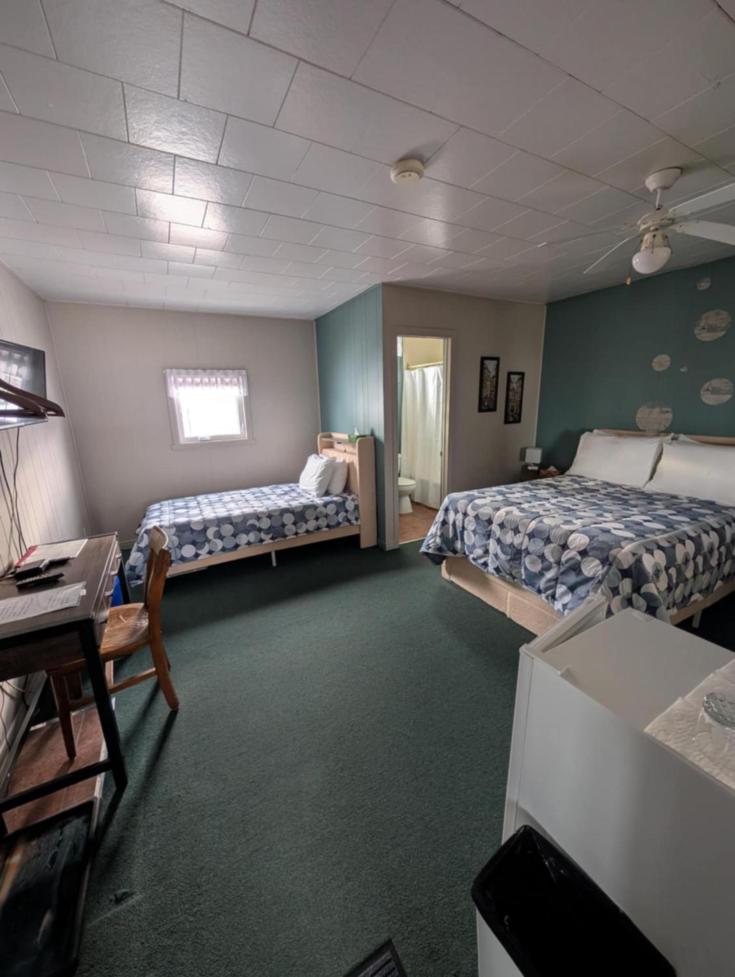 Motel Leblanc Carleton-sur-Mer Esterno foto